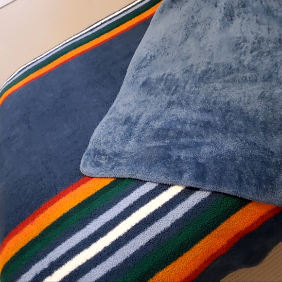 Pendleton Sherpa Fleece Reversible Blue, Orange/Red/GreenStripe Blanket King EUC - Picture 5 of 10